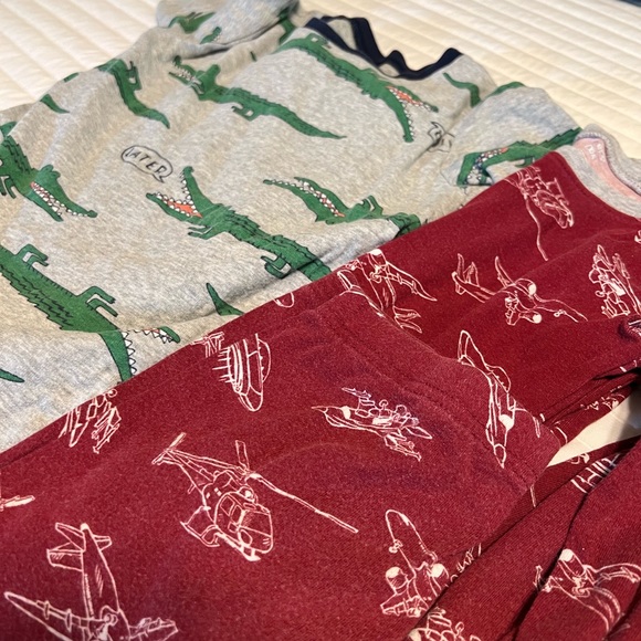 Boys size 10 pajamas carters - Picture 2 of 5